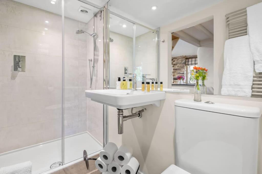 Luxury Self-Contained Cottage For Two With Hot Tub Staverton  Екстер'єр фото